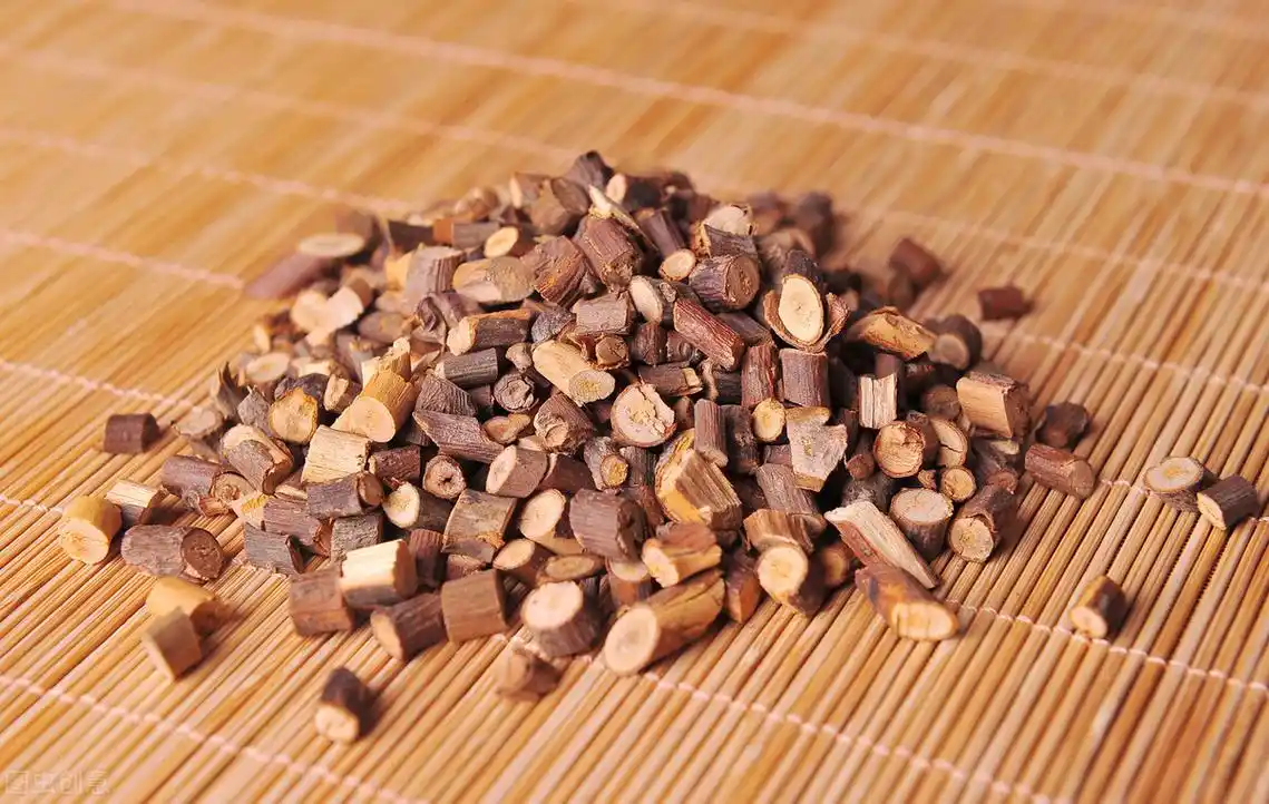 桂枝,常用于经脉受寒所致心脏病,颈椎病,肩周炎,妇科疾病等