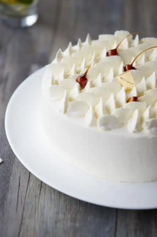 榛果乳脂奶油蛋糕思薇小姐手工烘焙限昆明