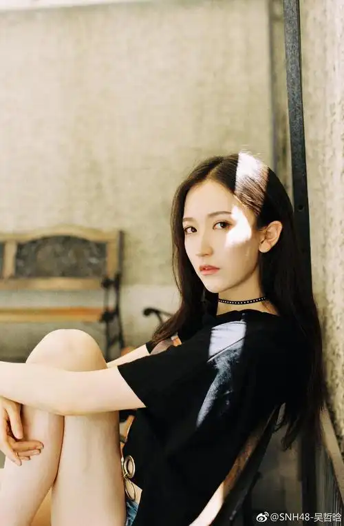 个人写真吴哲晗in户外