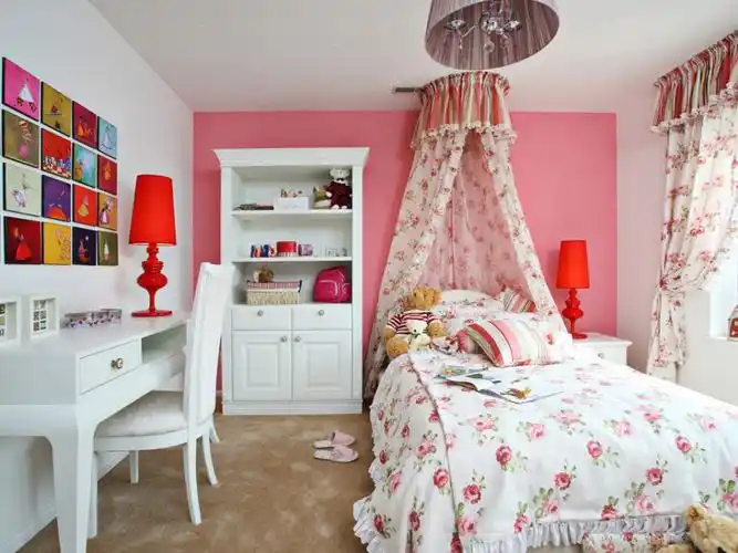 作为一个正值青春期的女生,怎么可以容忍家中杂物乱放呢.