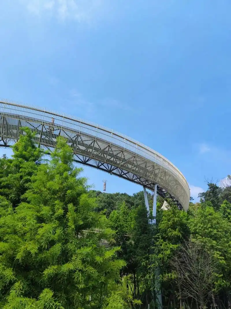 南昌最值得去的森林公园 磨盘山森林公园位于湾里领秀湖市民公园旁边.