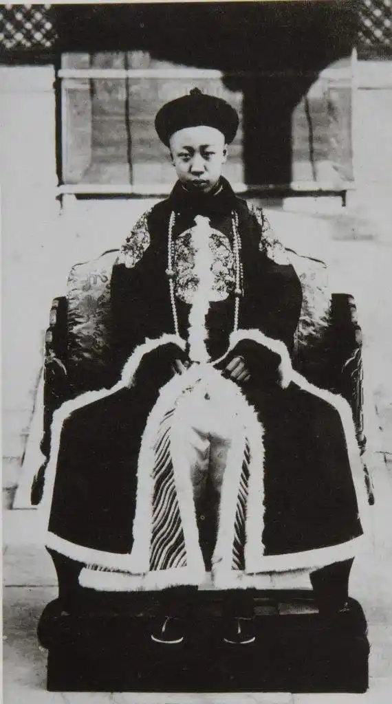 清末摄政王载沣之妻瓜尔佳氏一一生又何欢死亦何哀