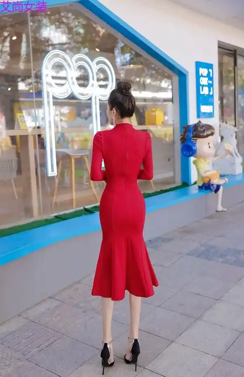 修身新款紧身外穿打底百搭连衣裙女长袖气质鱼尾包臀中长裙秋冬季