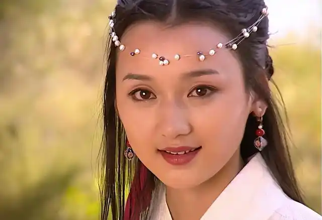 章艳敏,长相甜美!__财经头条