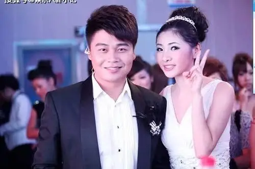 37岁沈涛近照,隐瞒了5年的老婆,原来是《王牌》里面的她