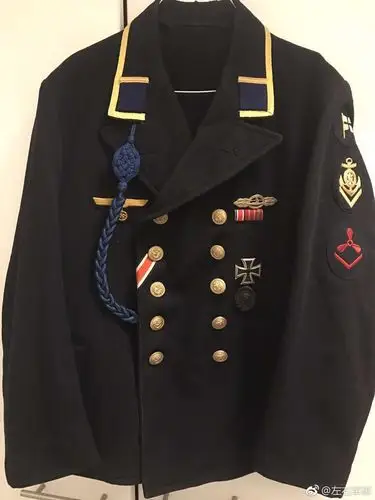 po主在德国搞到一件原品二战德国海军水兵夹克裸服