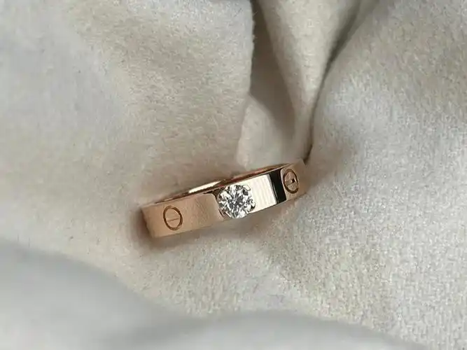 卡地亚love钻戒单钻玫瑰金色钻戒定制版