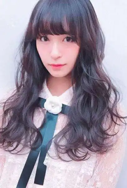 长脸女孩子留什么发型漂亮精选中长卷烫头发造型