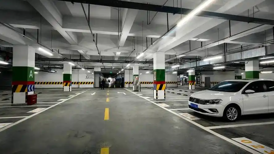 超线公园商圈首个地下停车场投用
