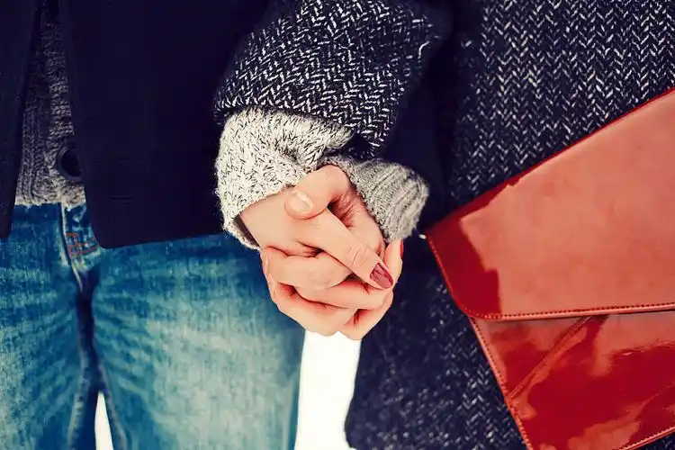 年轻,情侣,握手,特写,图像_高清图片_全景视觉