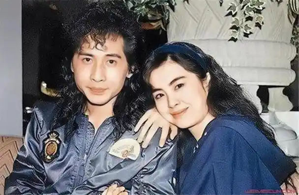 "四川半子"齐秦:50岁娶小老婆,因为一个人爱上一个省