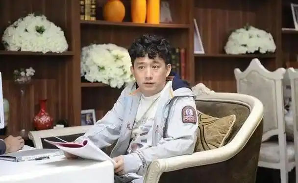 52岁黄磊回应无戏可拍2年没拍戏3年没当男主综艺演戏都停了