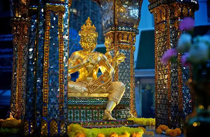 曼谷四面佛拜佛攻略
