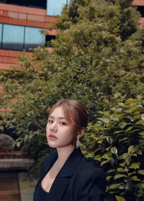 分享美女写真集马思纯二