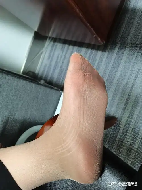 穿丝袜会脚臭怎么办? - 知乎
