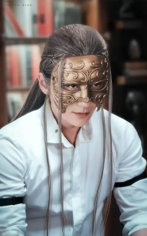 今天是偷穿哥哥衣服的西装面 # 朱一龙# 镇魂# 剧版镇魂# 夜尊