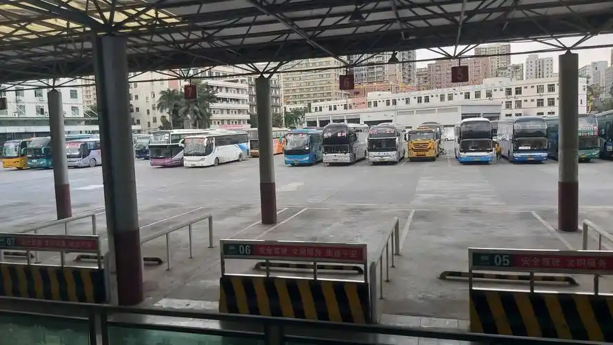 深圳龙华汽车站,外来务工者难忘的车站