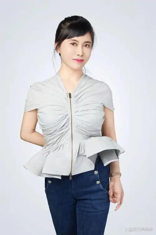 中国国际影视歌才艺大赛形象大使张静雯