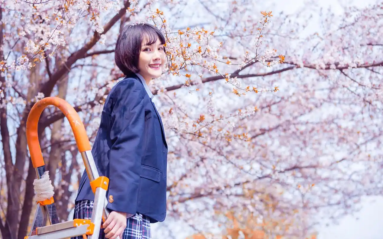 日系美女清纯甜美图片桌面壁纸