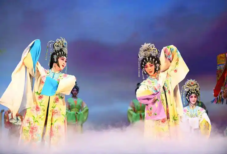 《粤剧表演艺术大全·唱念卷》首发演出晚会举行