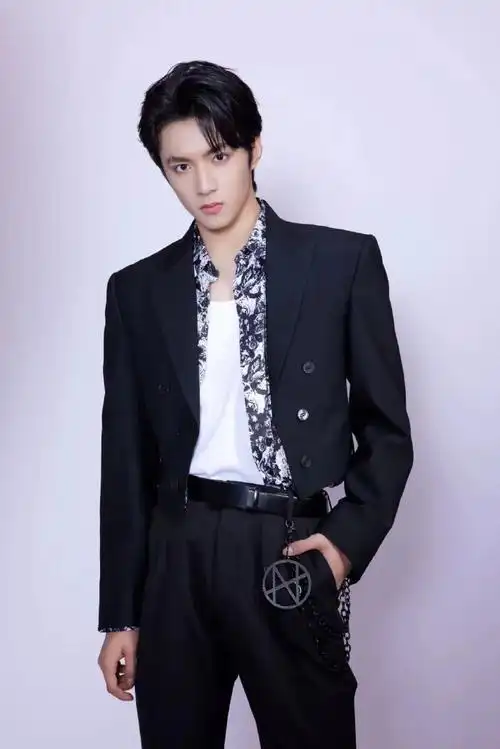 刘耀文无限超越班