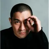 男士小平头夏季头像照片【点击鼠标右键下载】