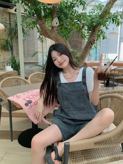 丹麦少女粉色牛仔背带裤女夏季减龄奶系穿搭短裤 - 17网