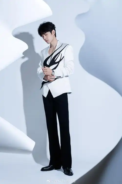 zenith icons典藏系列#  -  代言人@x玖少年团肖战daytoy佩戴古董