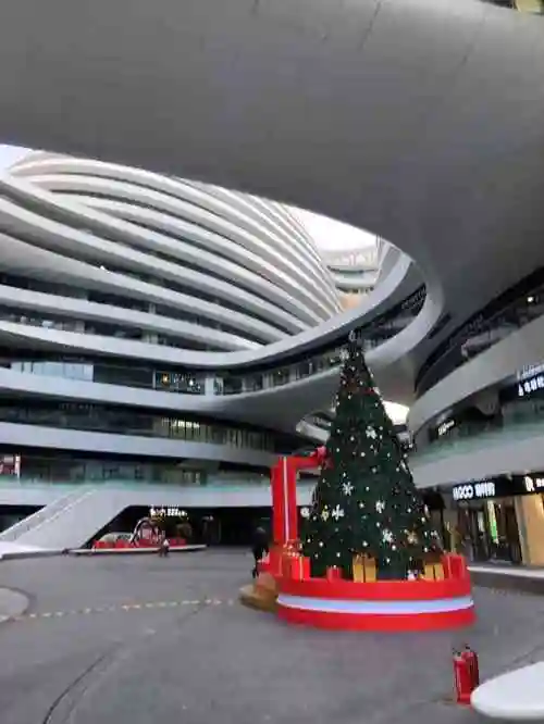 银河soho购物中心-"银河soho主要还是以办公大楼为主,但是.