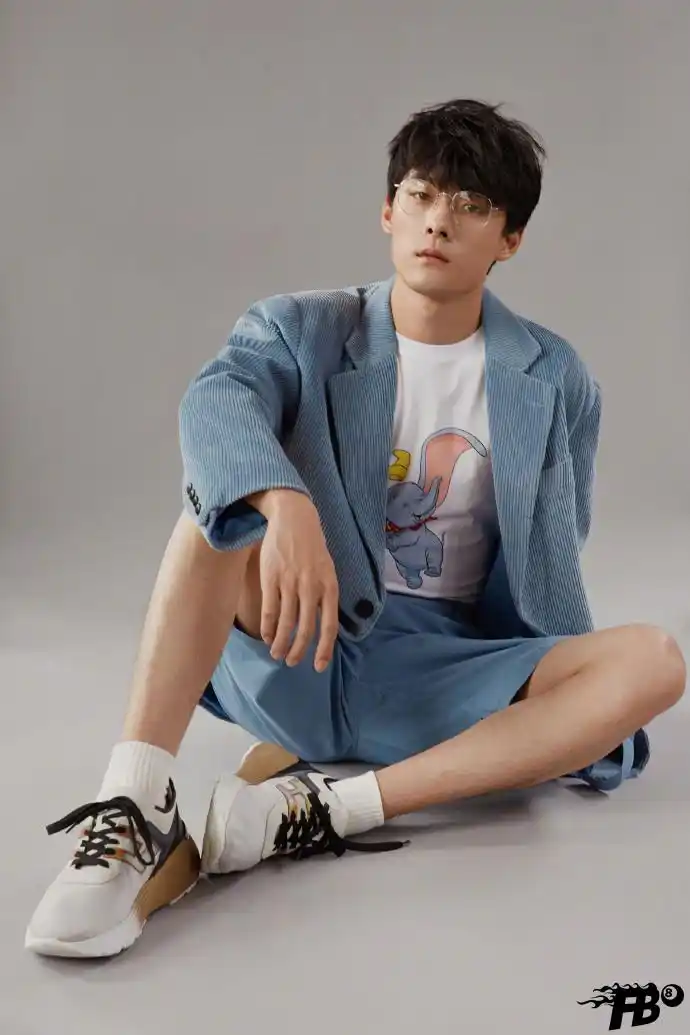 fb the 8th issue#张雨剑look1你们的帅气骆哥来啦!