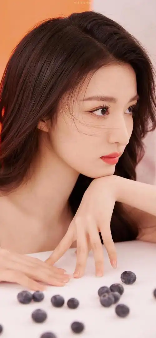 纯天然美女王楚然高清美图