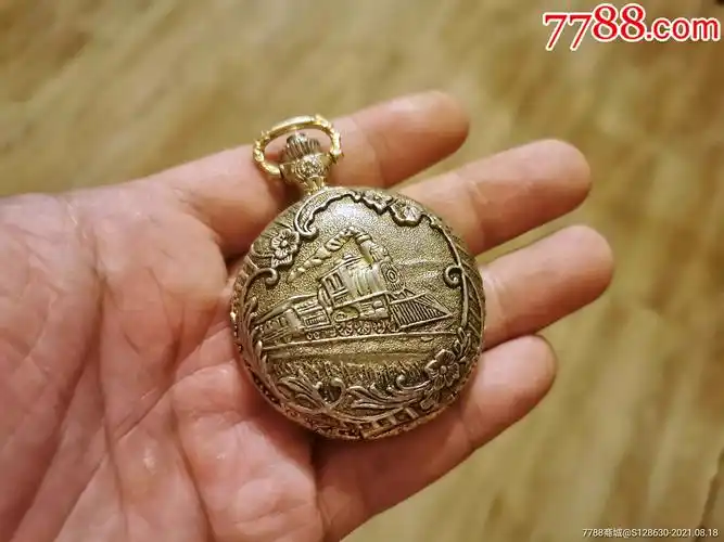 火车头怀表