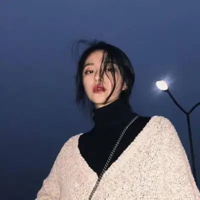 忧郁图片女生头像 眼神忧郁风格的成熟女生