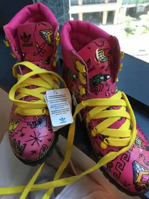 新加坡店全新adidas 限量版鞋 快抢走吧, 最后三双!