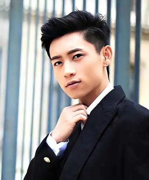 他是上春山事件最大受益者醒醒吧这样的偶像早该火了