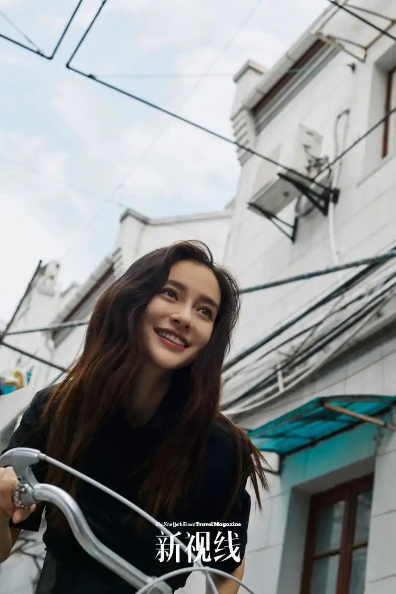 angelababy微信公众号更新: 属于《新视线》与angelababy 的美好相遇!