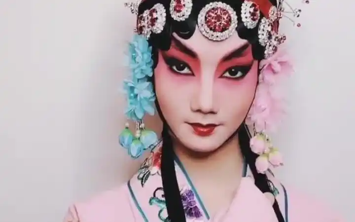 花旦戏曲妆容课堂分享