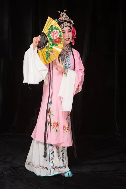 人间最美是青衣