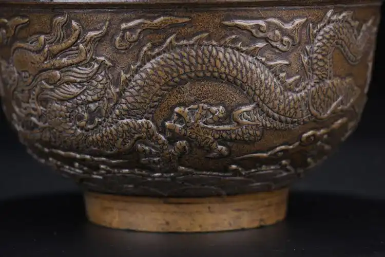 旧藏二龙戏珠铜碗