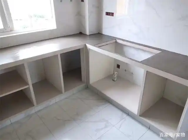 厨房砖砌橱柜值得做吗?有一说一:比起整体橱柜,它真有不少优点