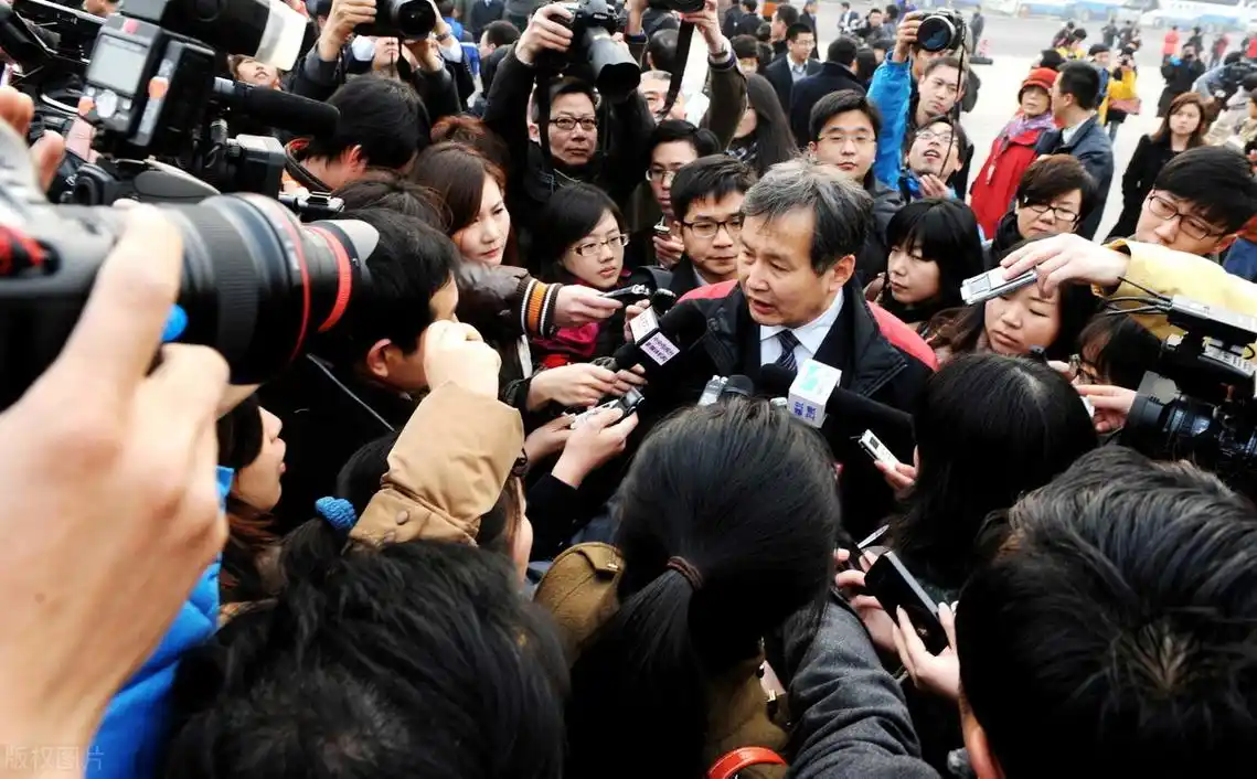 一二传媒媒体邀约记者现场采访为何越来越受众