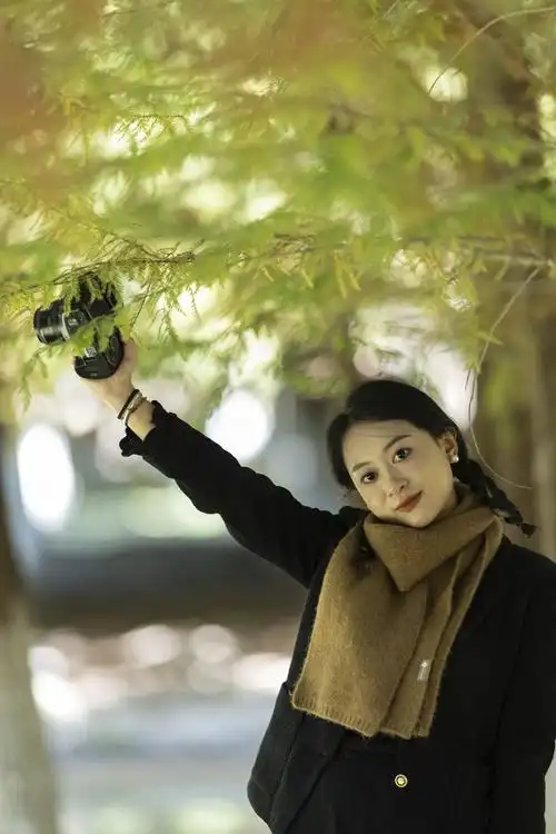 大学生们的的人像伍捌