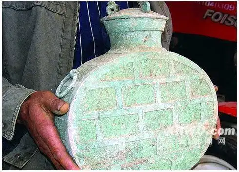 考古专家:眉县秦代酒壶可能盛有中国最早的酒