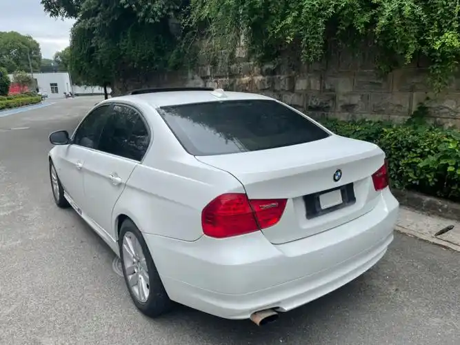 宝马 宝马3系  2011款 320i 豪华型图片