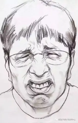 告诉你怎样画出,栩栩如生的速写面部表情_福州新翁子美术培训中心_零