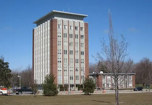 纽约州立大学宾汉姆顿大学的院系介绍