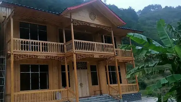 湖南农村:第一次见木房子别墅,老木匠的手艺.