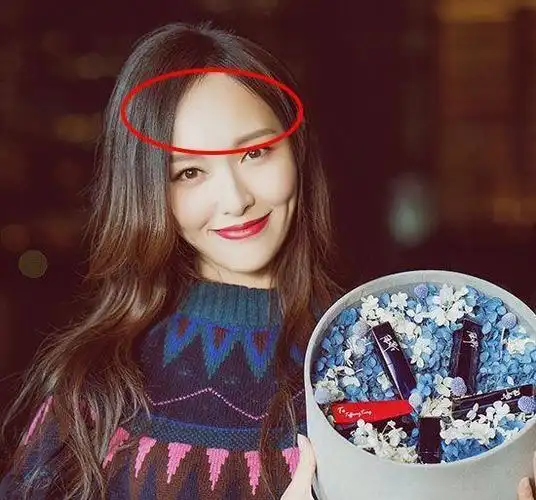 三,耳朵大且厚,耳垂丰满