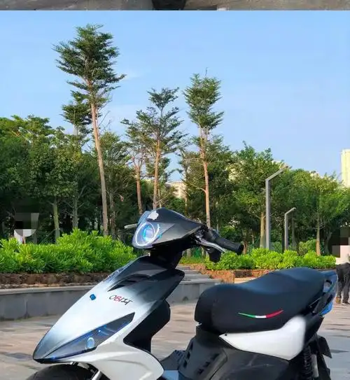 鬼一双拼渐变黑白车壳全套定制摩托车鬼火一代外壳 颜色改颜色【图片