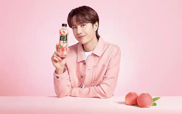 美汁源汁汁桃桃×王一博:桃桃美味,满满美好